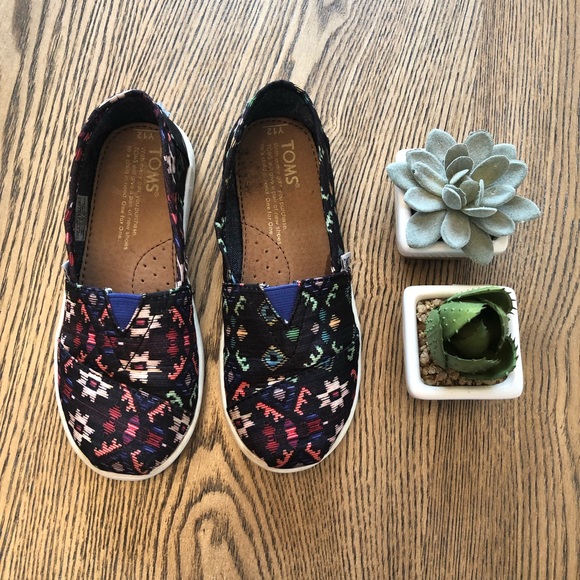 Toms Youth Printed Canvas Slip On Sneakers Y12 - Picture 5 of 8